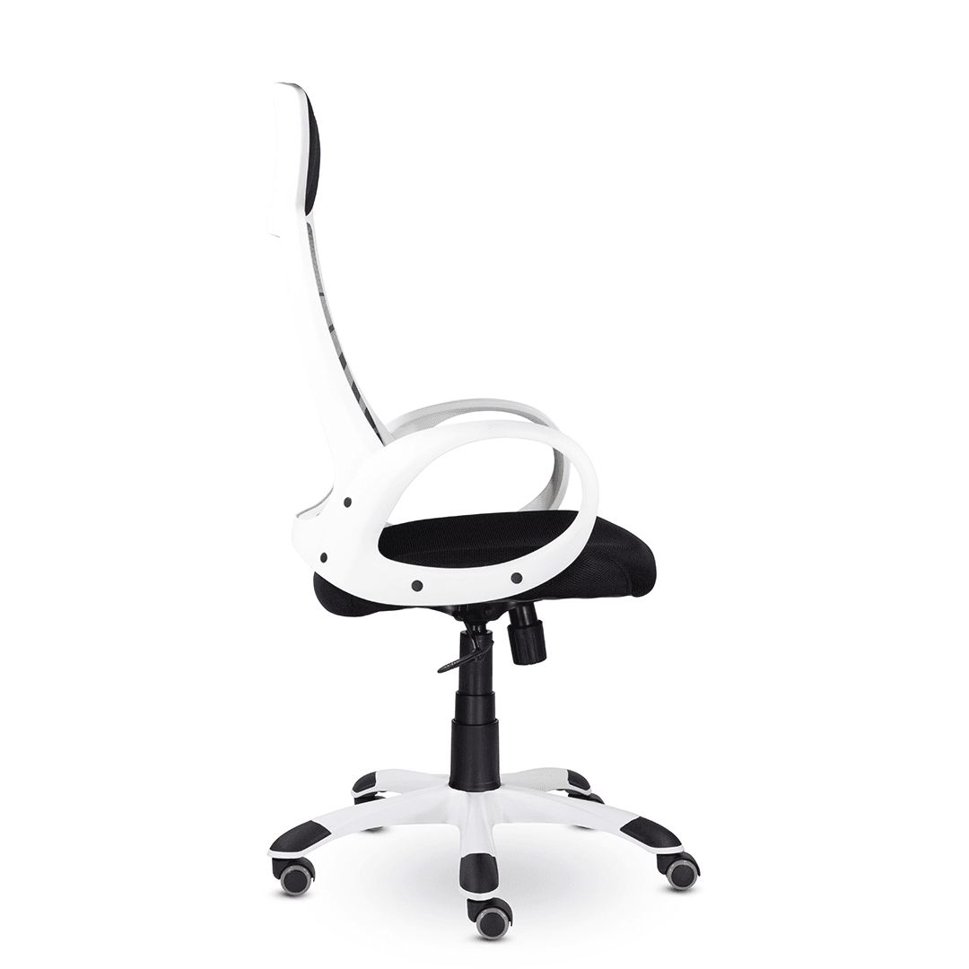 Кресло для работы за компьютером в офисе и дома