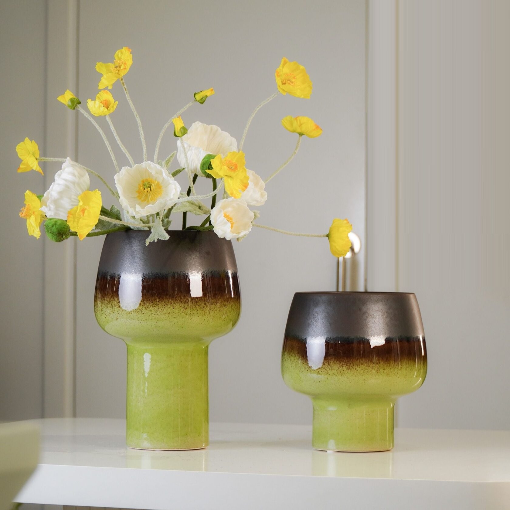 зеленые керамические вазы Moss