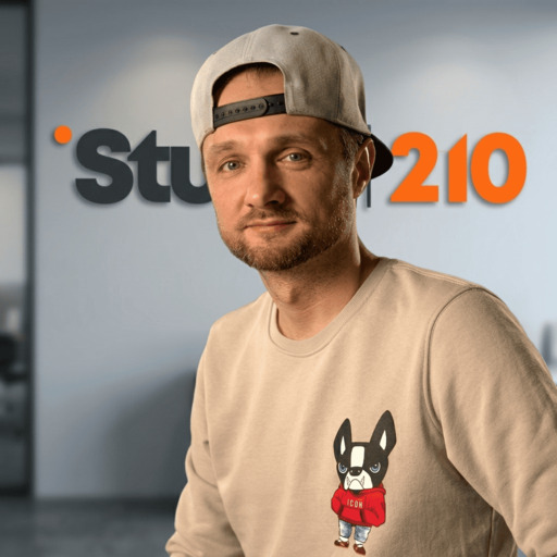Анатолий Ольховский — Основатель и креативный директор STUDIO 210
