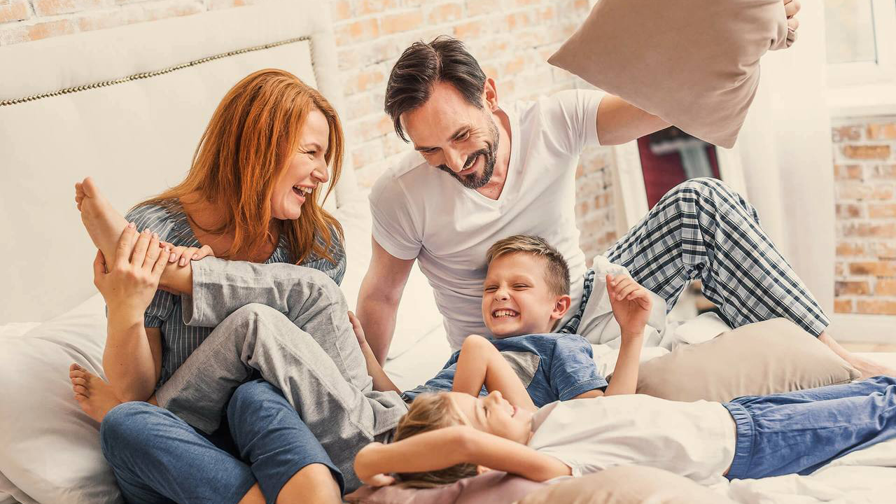 фото нанесения макияжа на лицо девушки 