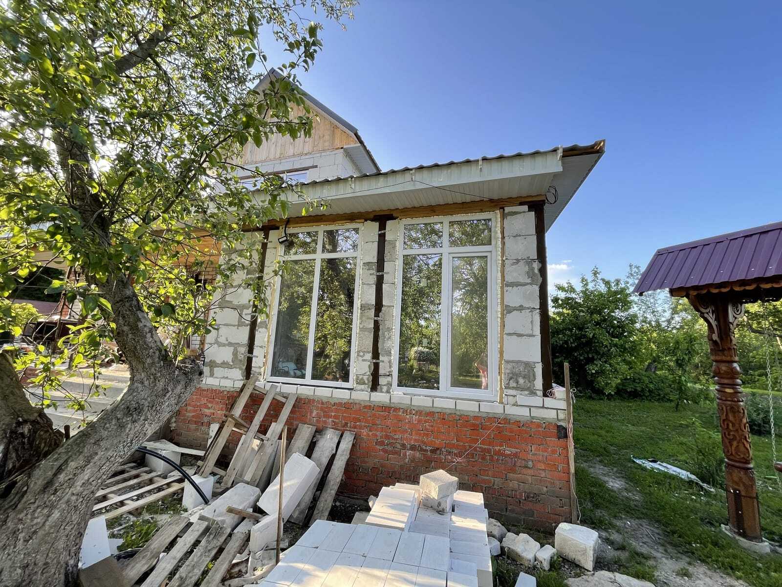 Остеклённая веранда частного дома — Вне рамок