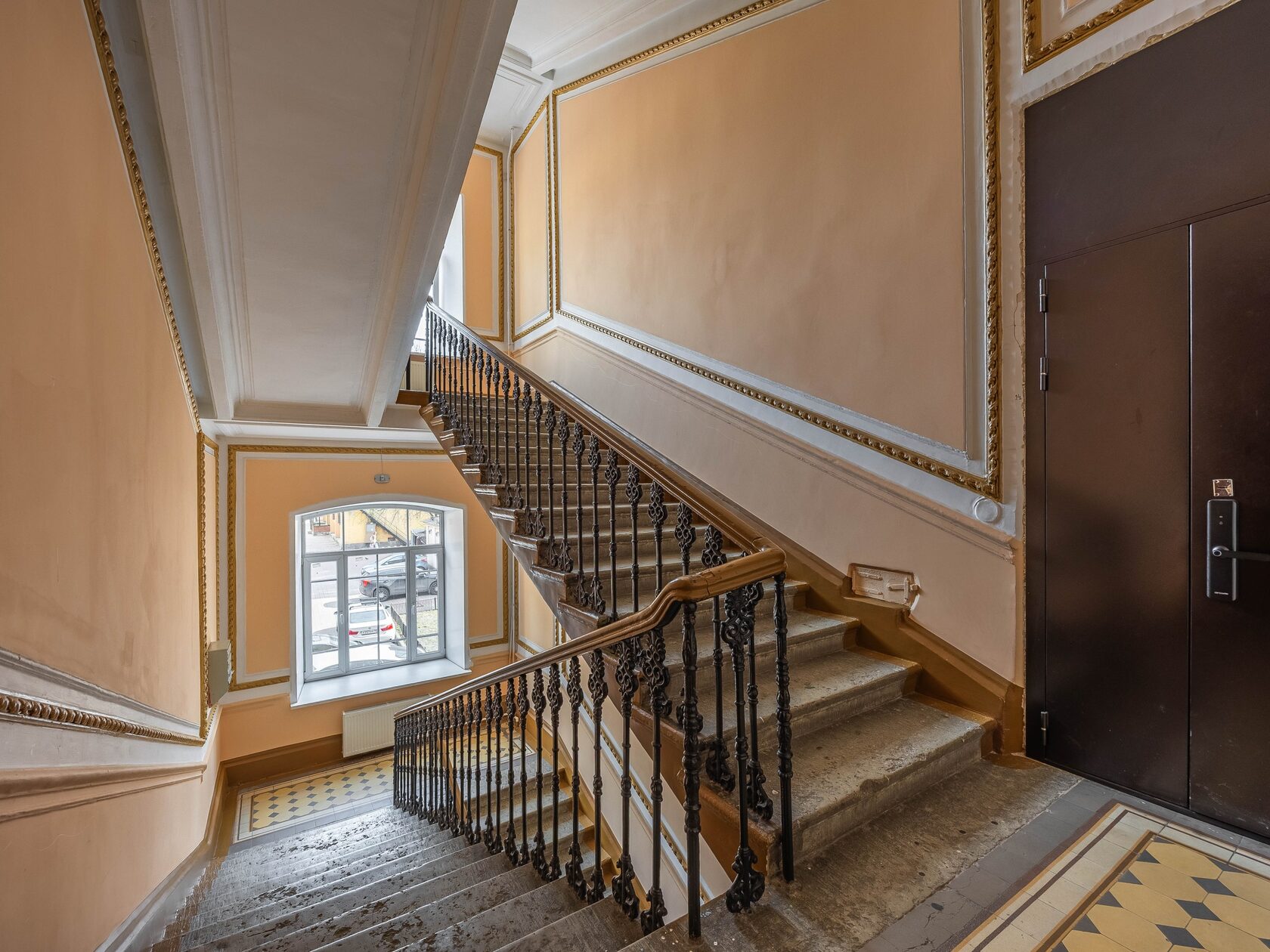 Размещение над нежилыми