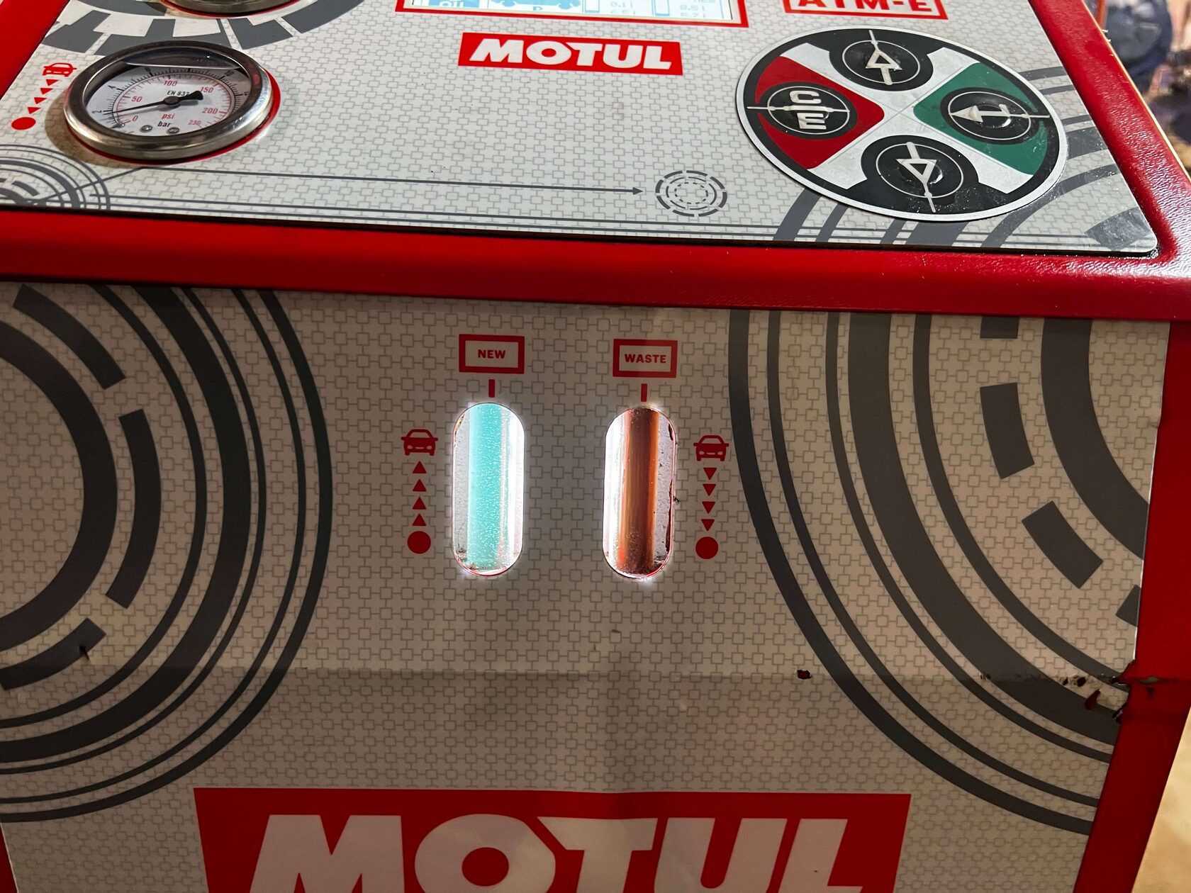 Заправляем вариатор новым маслом и начинаем аппаратную замену