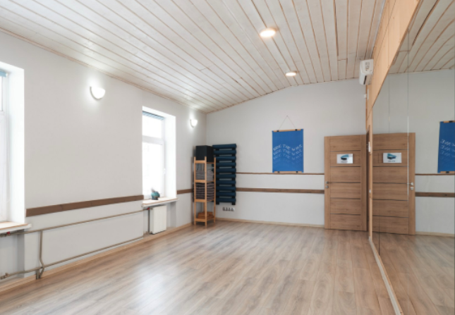 Зал Иремель - минималистичное пространство для фокуса и концентрации