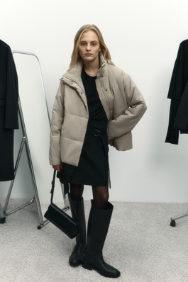 Куртка женская бежевая