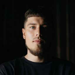 Денис Кривогорницын — основатель OMNY Studio