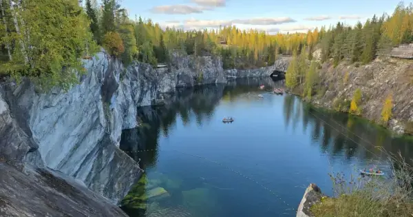 мраморный каньон в карелии
