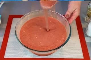 Приготовление печеночного торта из куриной печени с морковью и луком: шаг 4