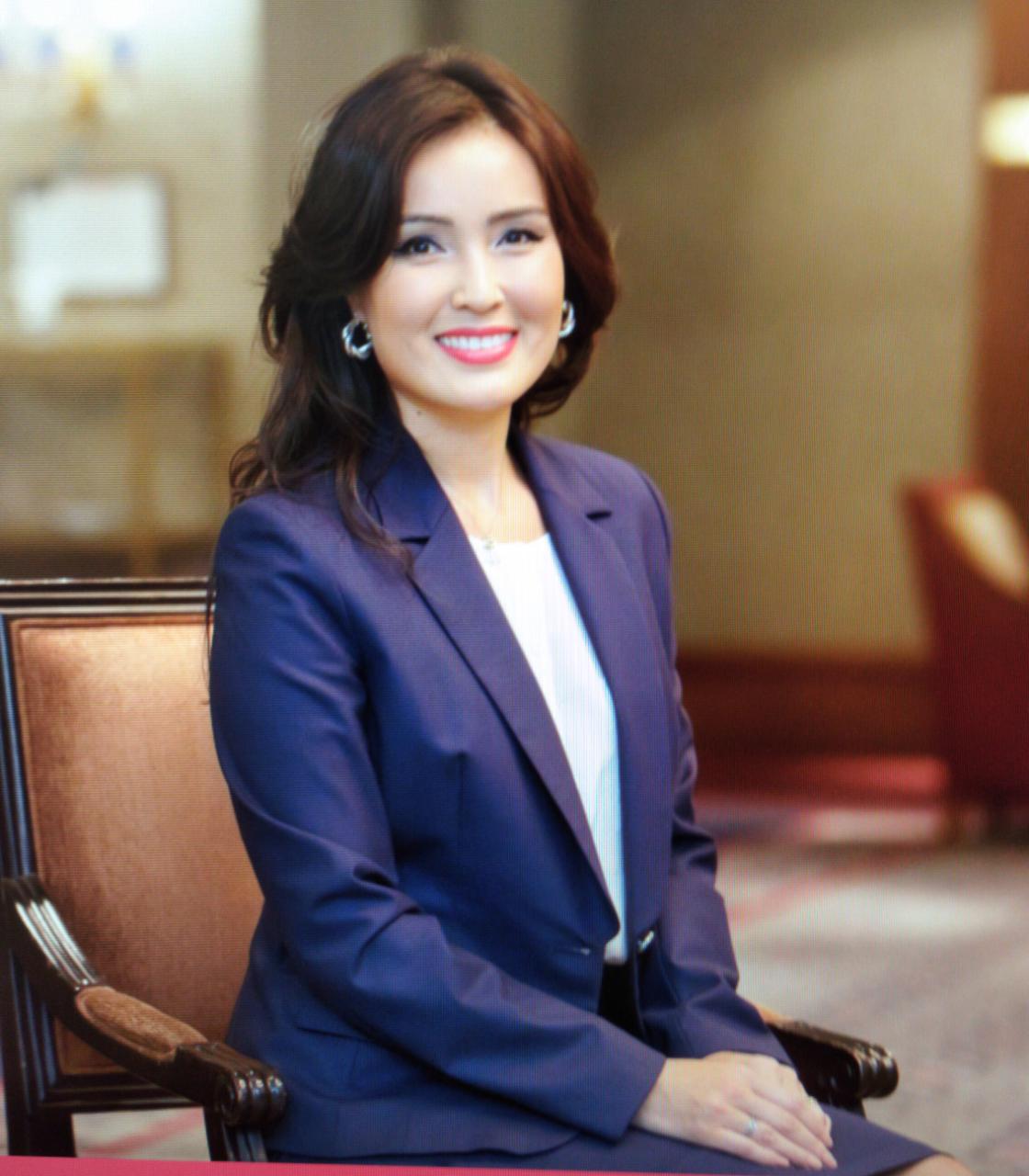 Жалаңаш Ранетки фотогалереясы Ол маған кискасын жалауға рұқсат берді (қарау)