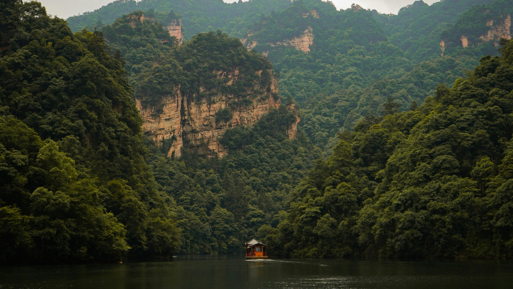 Озеро Баофэн. Провинция Хунань. Китай.