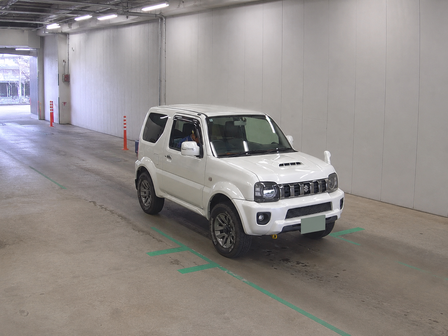 SUZUKI JIMNY SIERRA LAND VENTURE