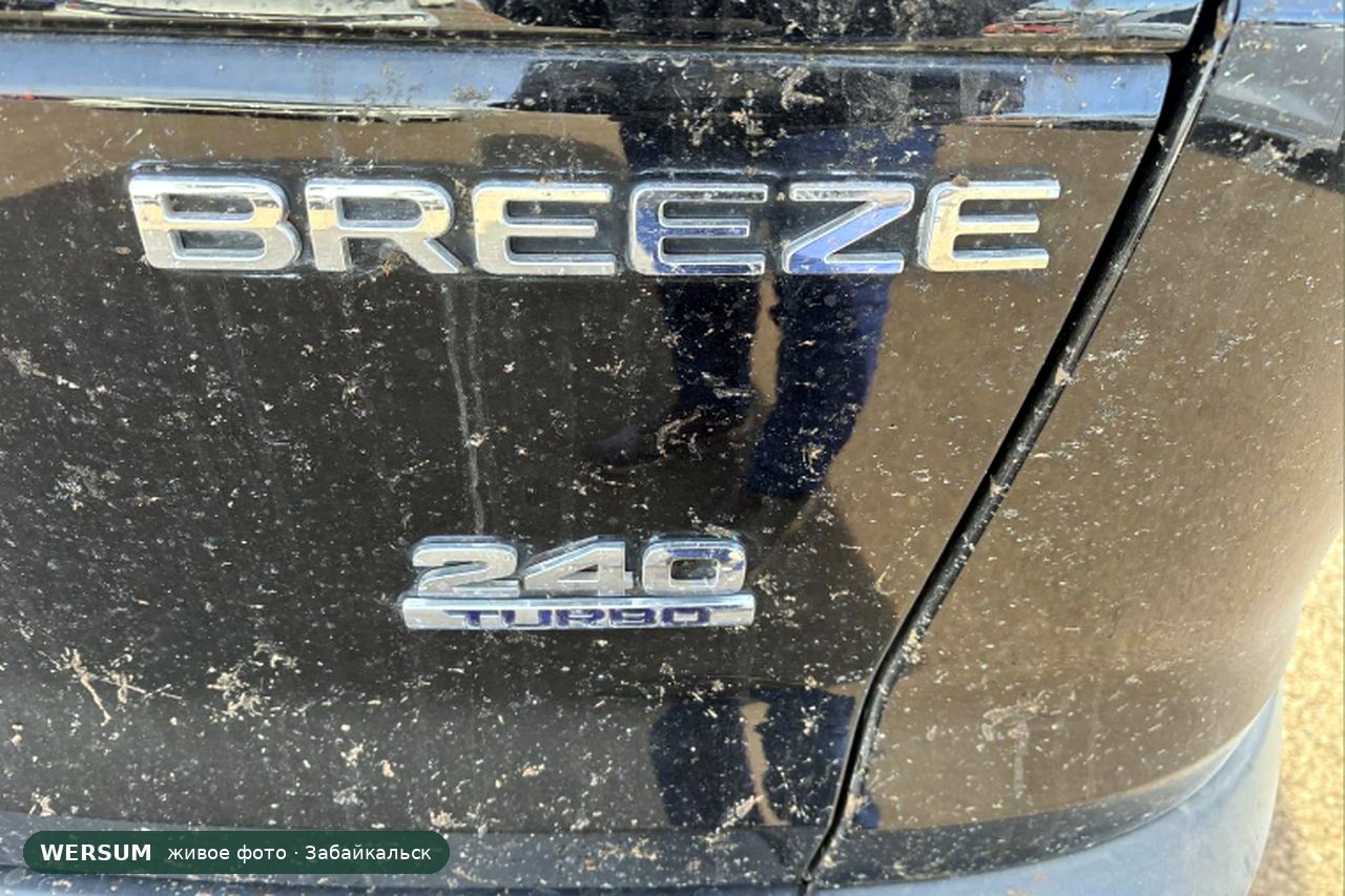 Honda Breeze, надпись 240 TURBO — это бензин; у гибрида здесь e:HEV