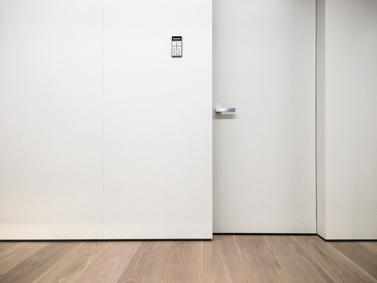 Trino porte двери. Изготовление скрытых дверей. Двери со скрытым коробом. Скрытые двери 2300 высота. Изготовление скрытых дверей.