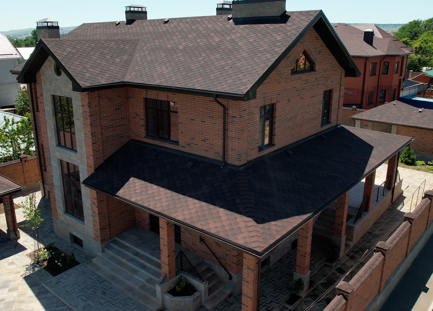 Вид из окна на горы