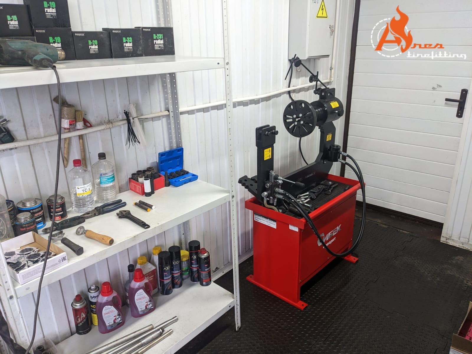 Правка литых и штампованных дисков: обзор процесса, необходимость ремонта