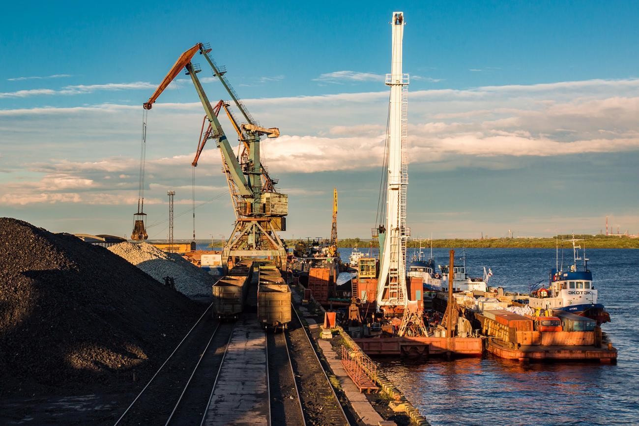 Свирский речной порт. Речные порты москвы презентация. Северный порт москва. Южный речной порт москва. Термезский речной порт.