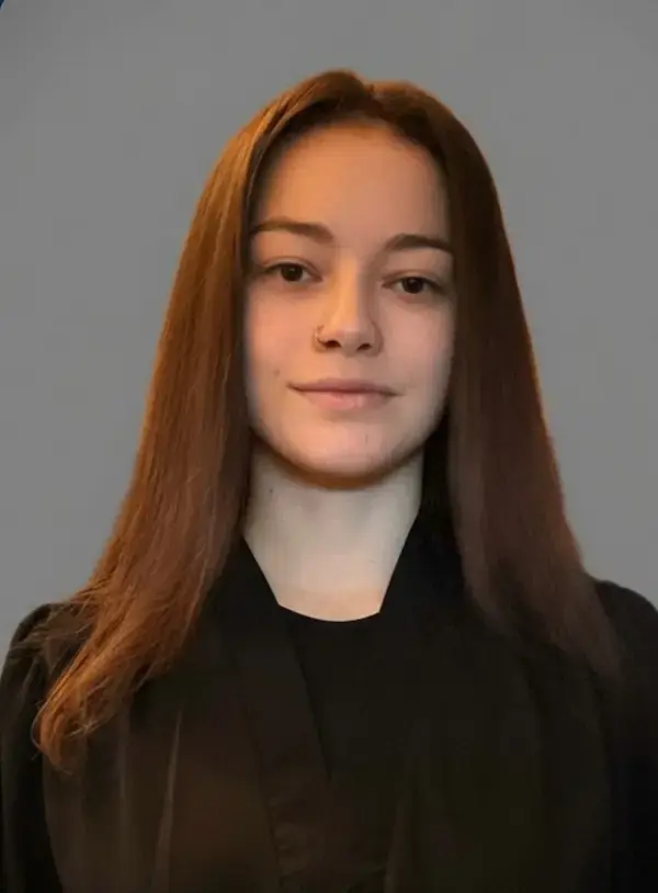 Полина Неуступова