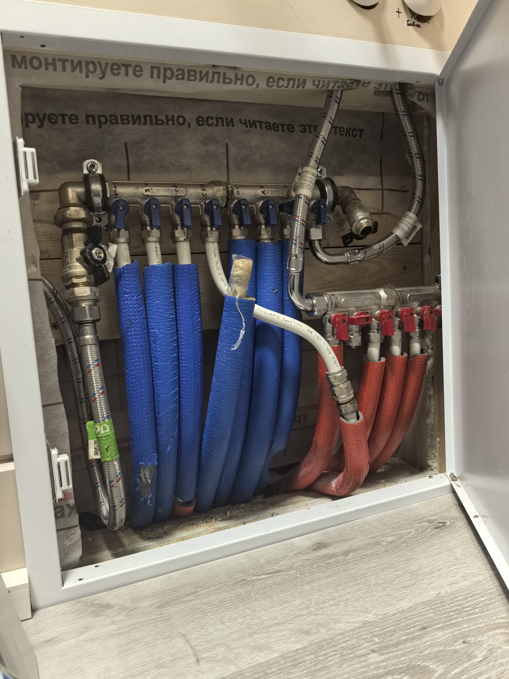 Модульные дома и бани под ключ. Монтаж скрытой инженерии на производстве.