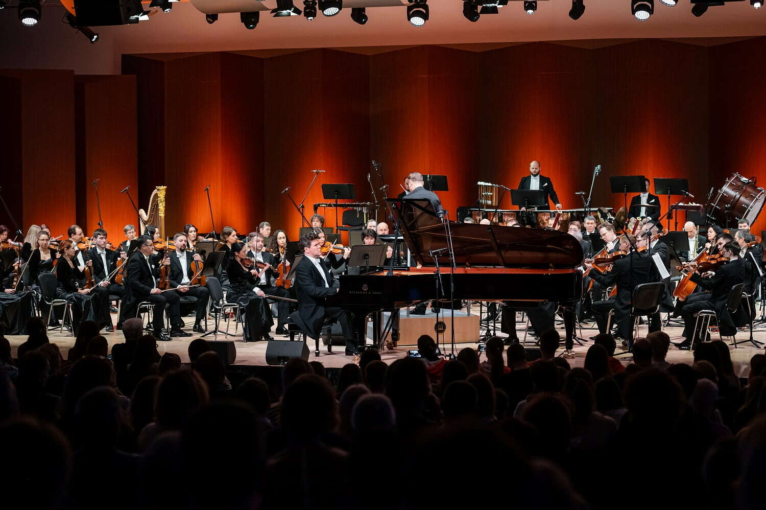 Сириус адлер концерт. Вк фест 2022 москва. Олимпийский парк сочи медальная площадь. Фестиваль в городе сириус. Спортивный парк сириус адлер.