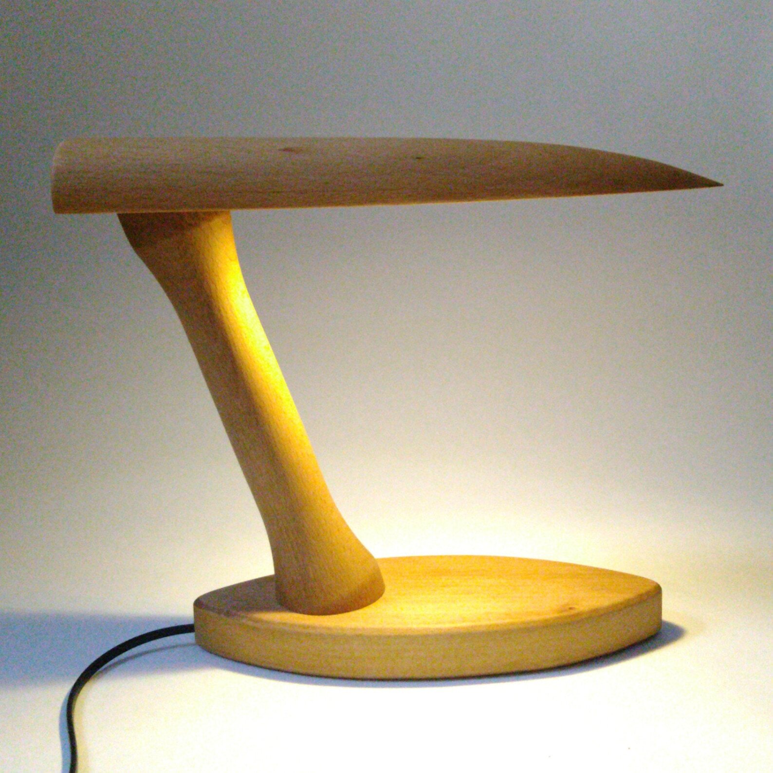 уникальный дизайнерский светильник из бука ручной работы