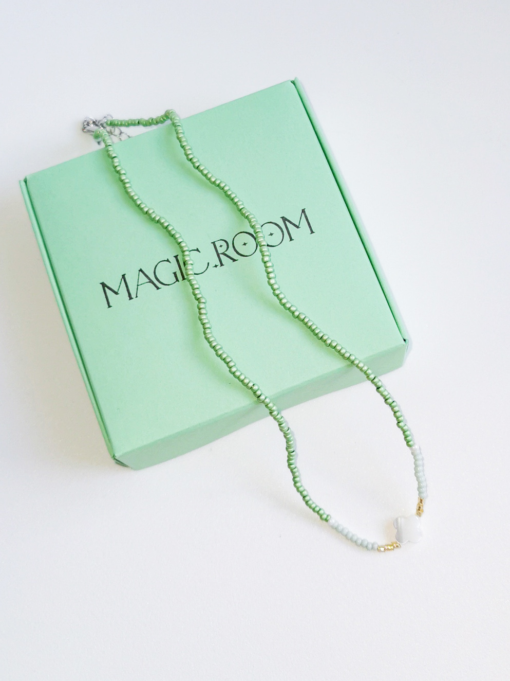 Чокер на шею из зеленого бисера