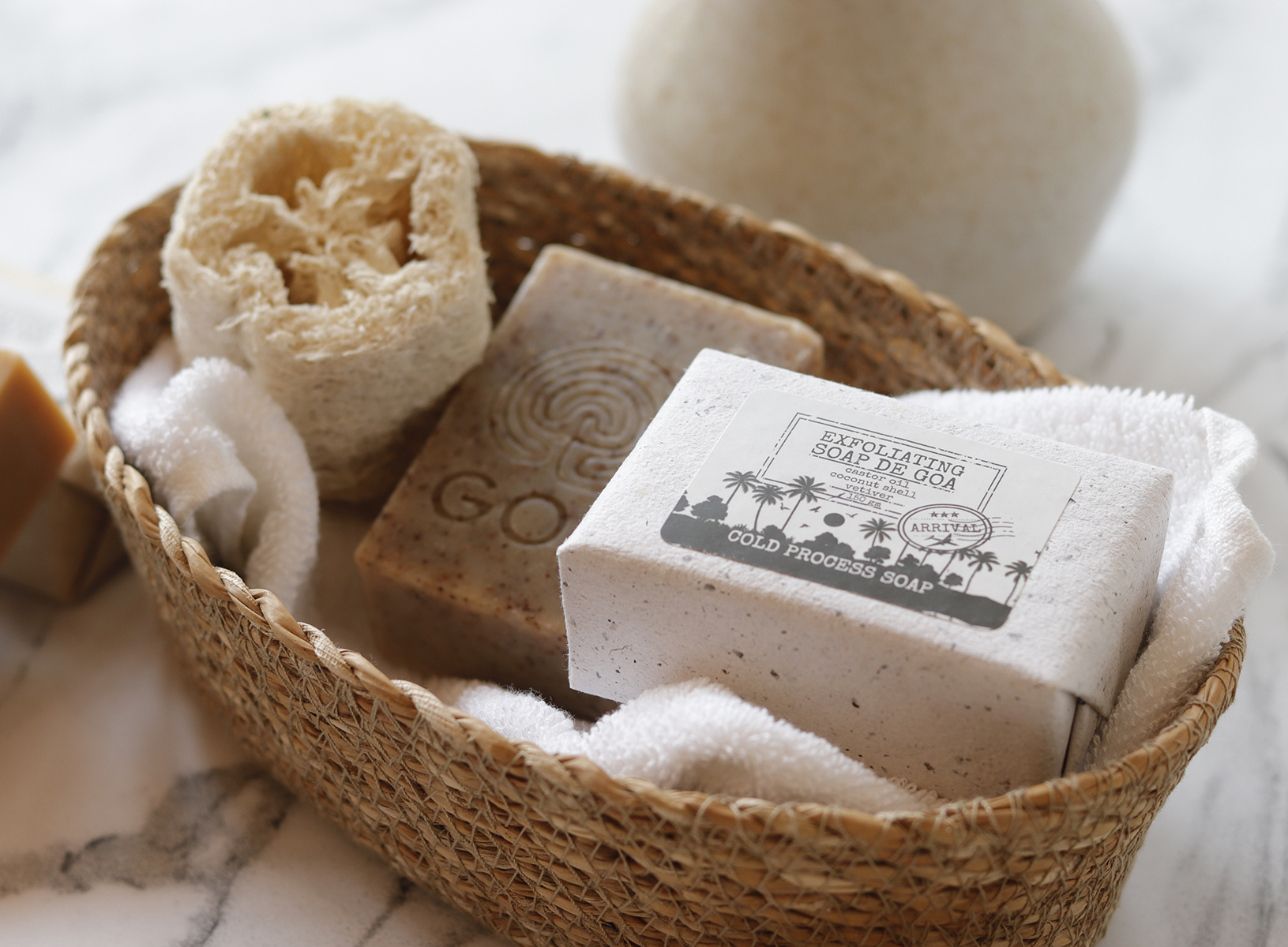 Холодное мыло. Exfoliating Soap мыло. Мыло холодные. Мыло с Гоа. Мыло кусковое Amsarveda отшелушивающее.