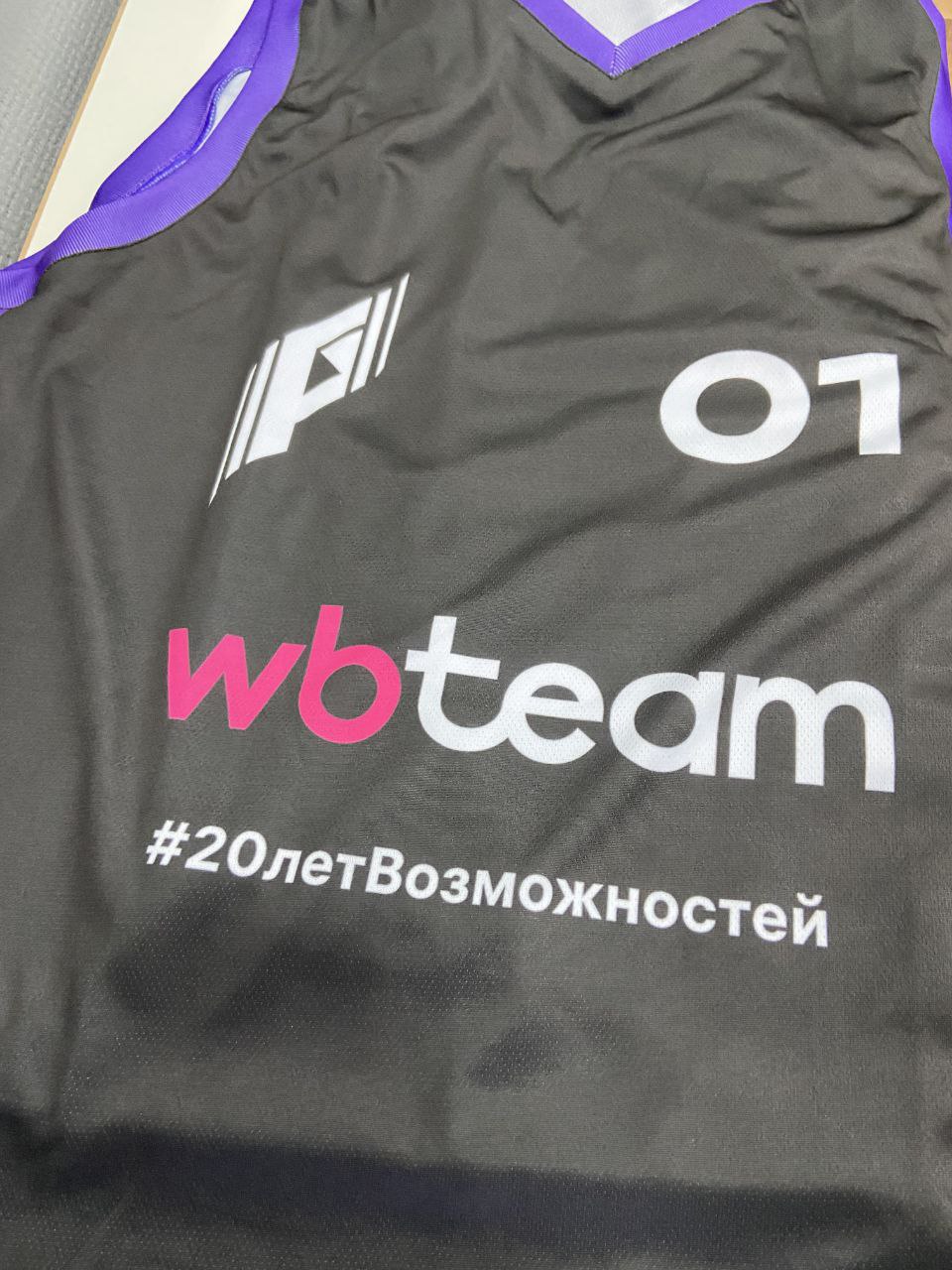 Браслеты из бумаги и флоуресцентного винила