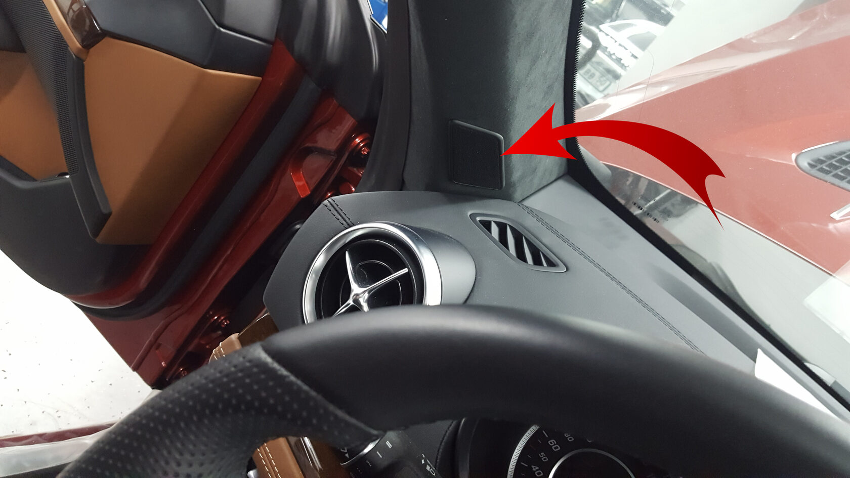 скрытая установка акустики в mercedes sl