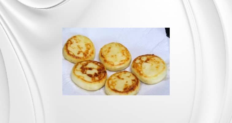 Приготовление идеальных сырников из творога с мукой: шаг 7