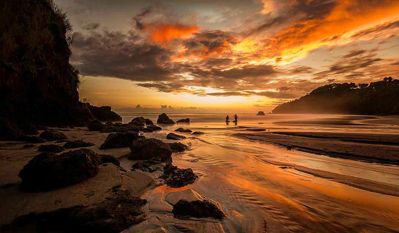 costa rican beaches at sunset