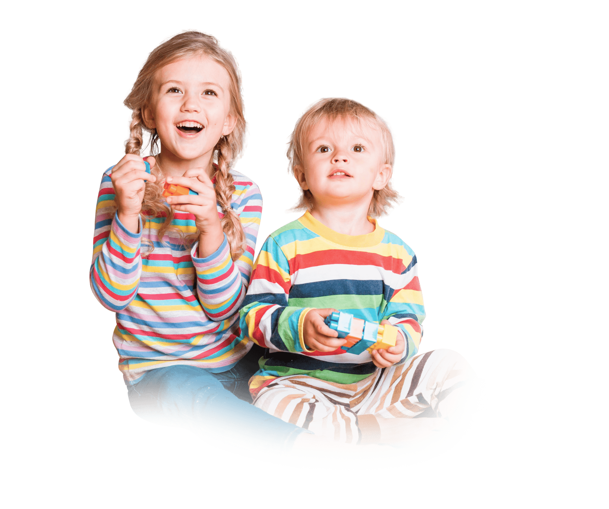 маленькие дети девочка и мальчик 