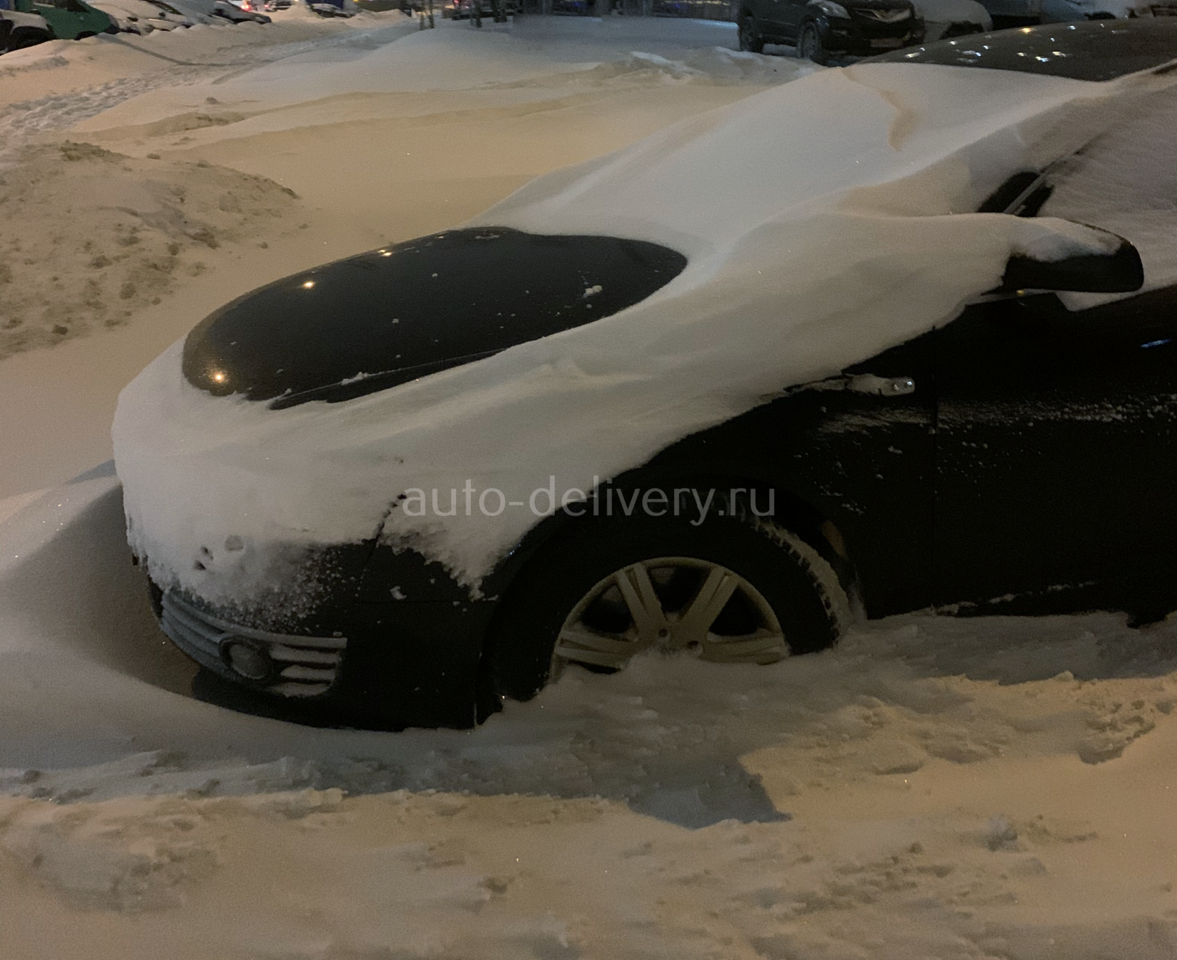 машины в москве завалило снегом