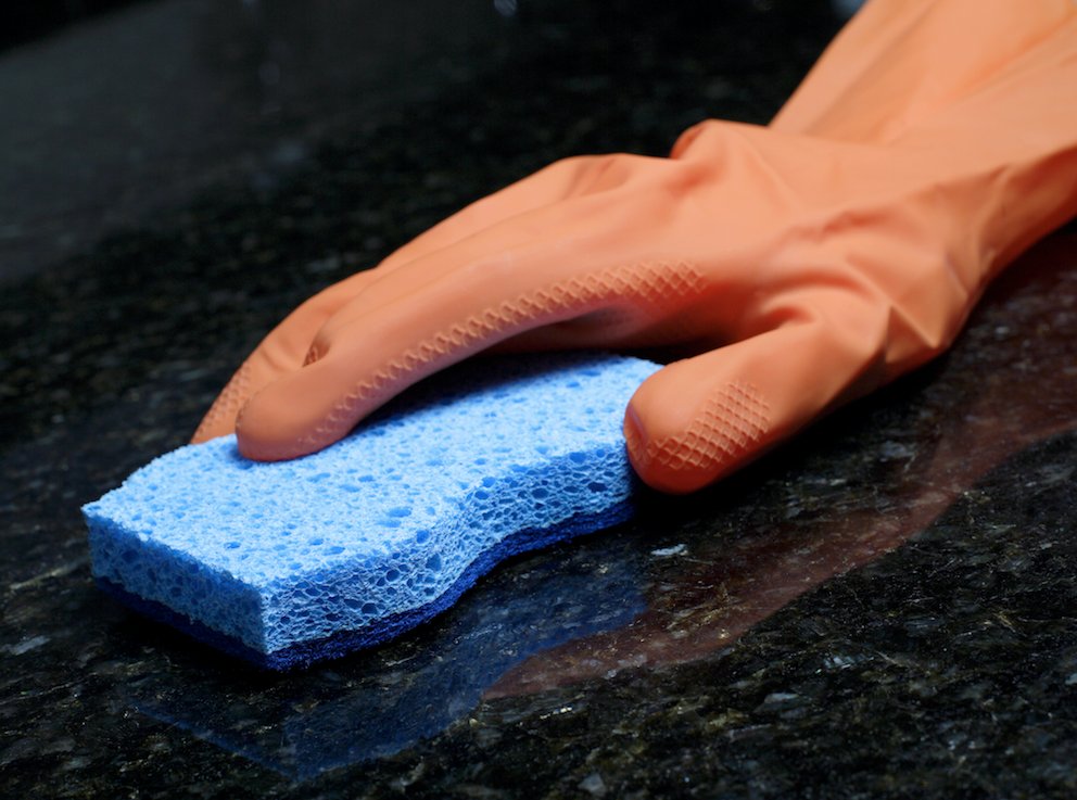 Как ухаживать за изделием из акрилового камня?