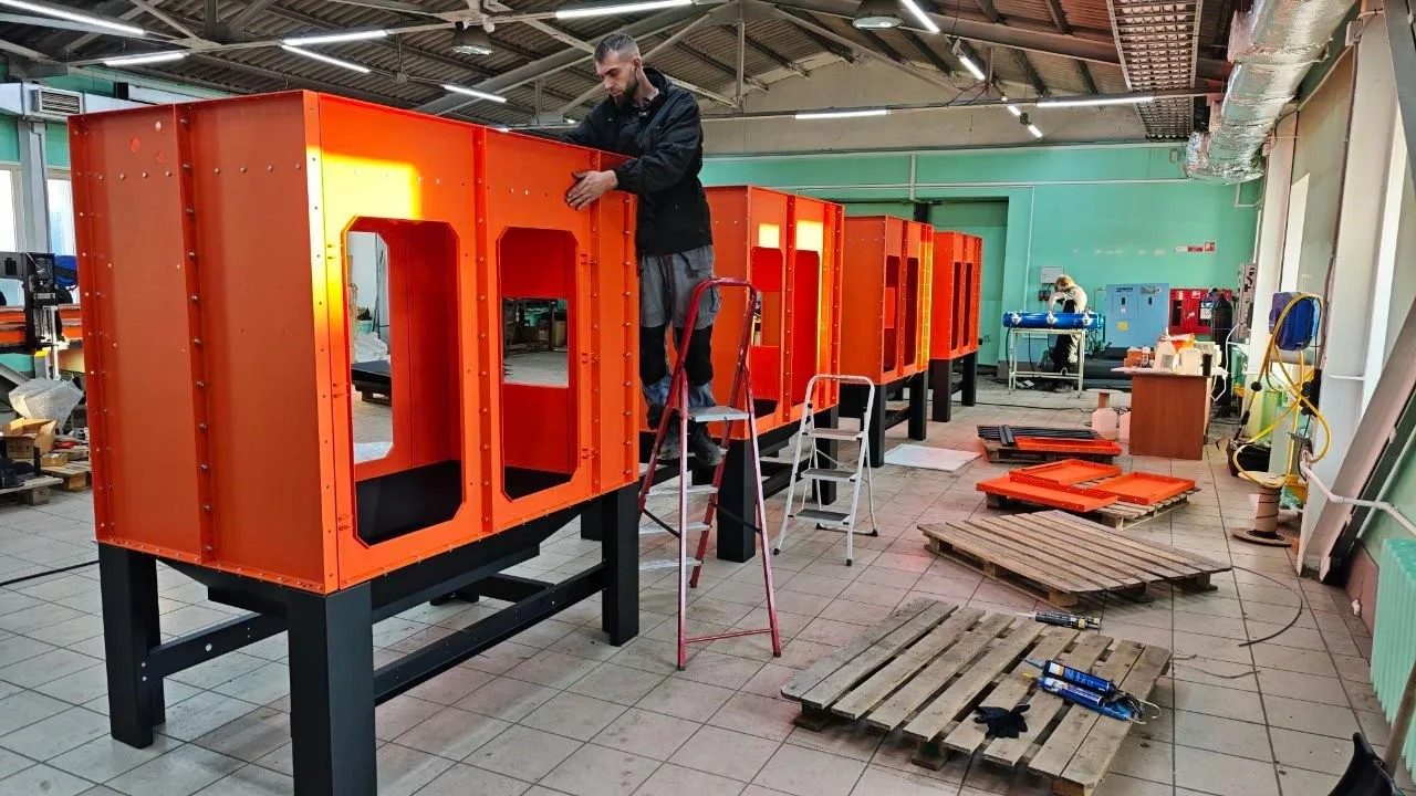 Сборка корпусов в Омске