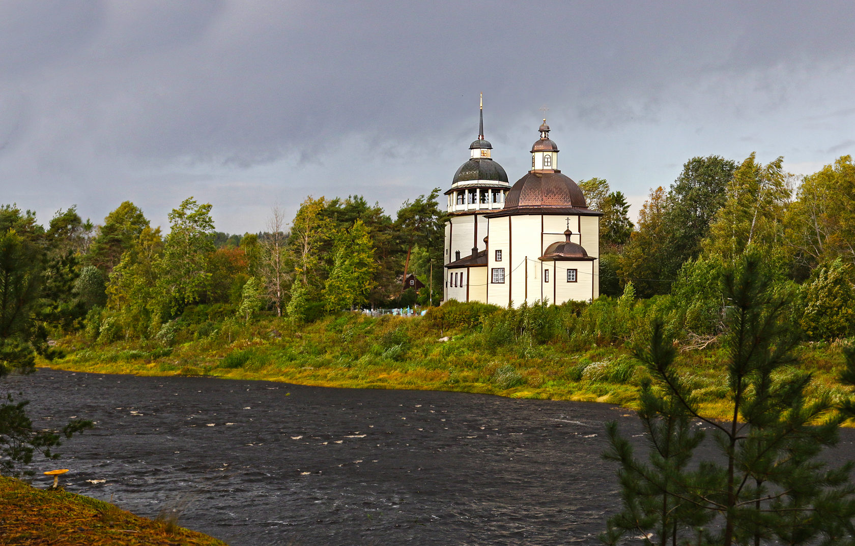 File:Церковь Воскресения Христова Важины 2.jpg - Wikimedia Commons