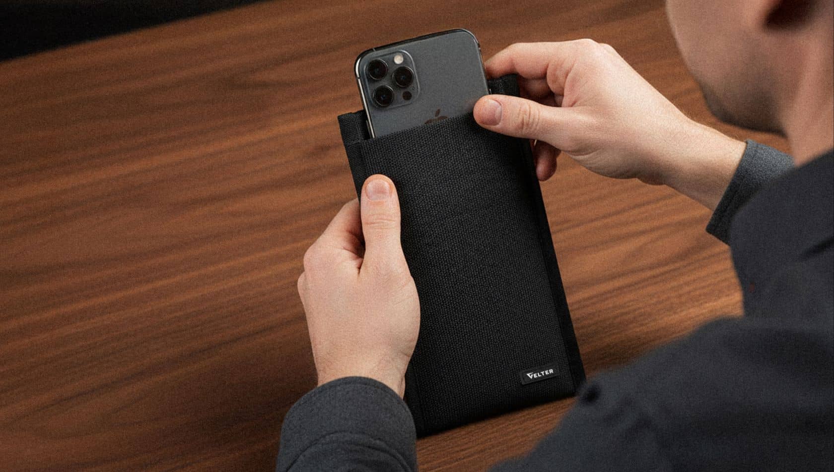 Чехол Фарадея Velter для смартфона — физическая защита от Wi-Fi, Bluetooth и GPS-отслеживания