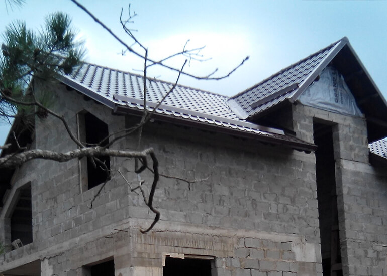 Результат кровельных работ дома в дачном посёлке Лесник-2