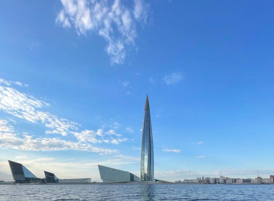 Лахта центр и Флагштоки