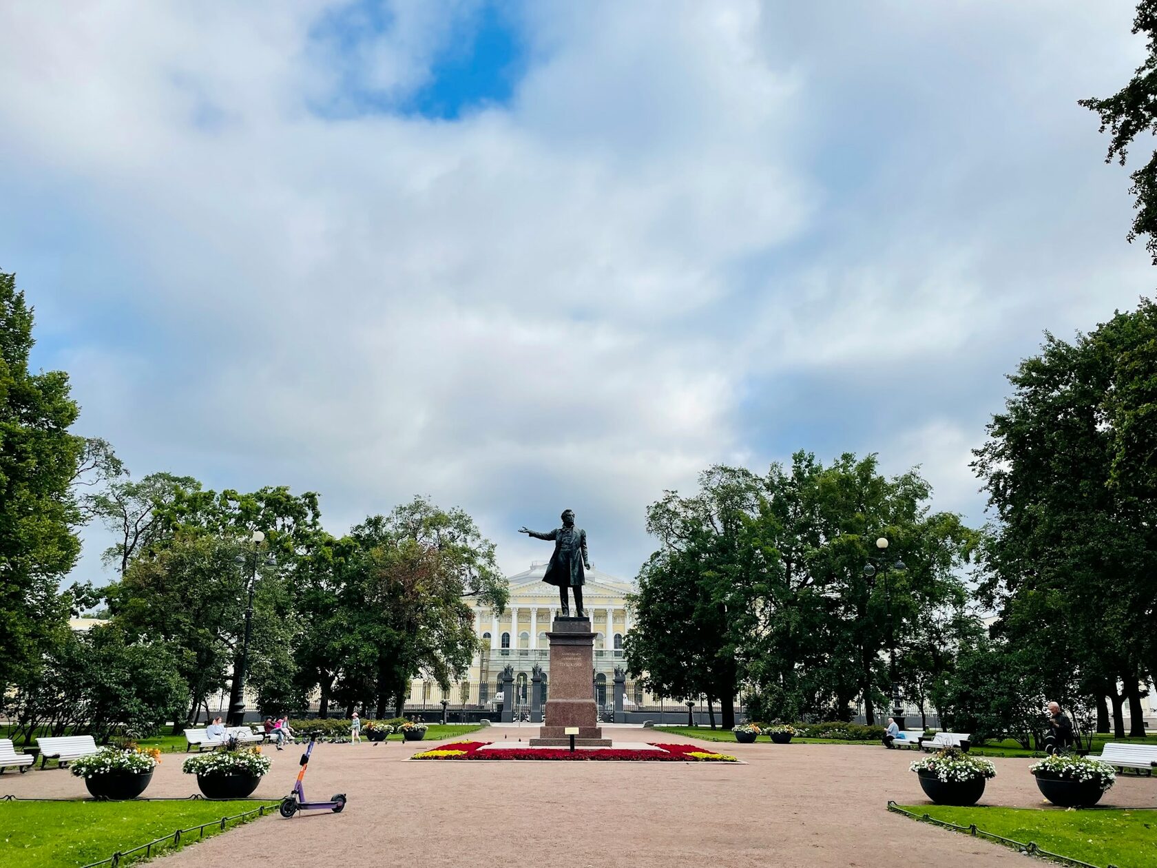 Площадь искусств, Россия, Санкт-Петербург, Центральный район