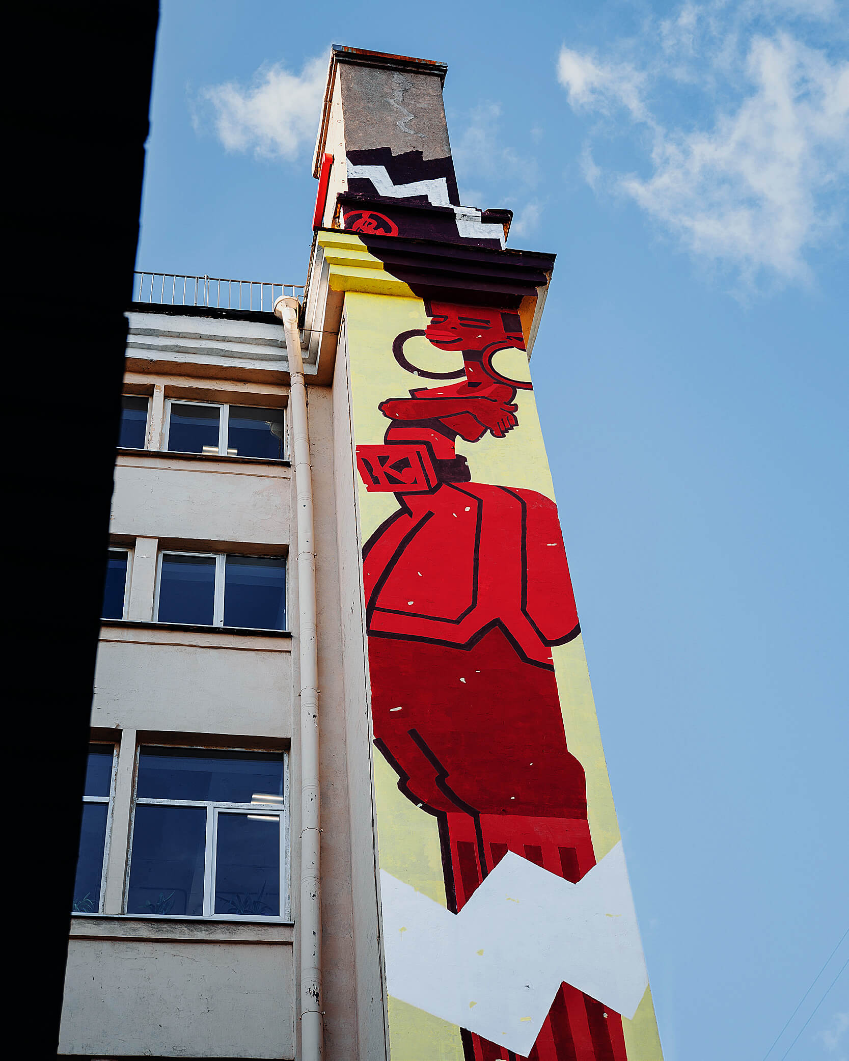 Роспись в лофт-проекте Этаже в Санкт-Петербурге. Мурал авторства Алексея Бархана.