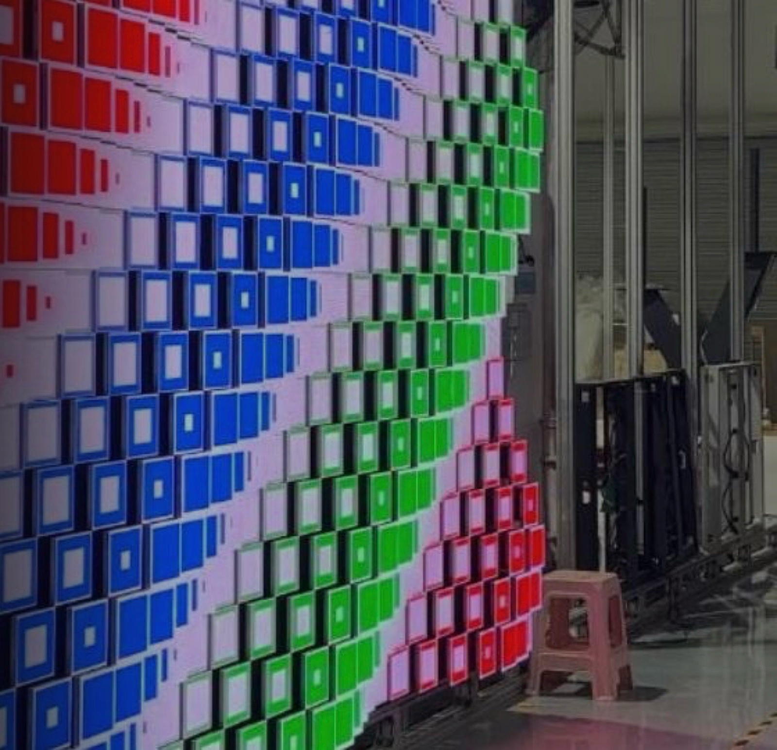 Кинетический LED-экран