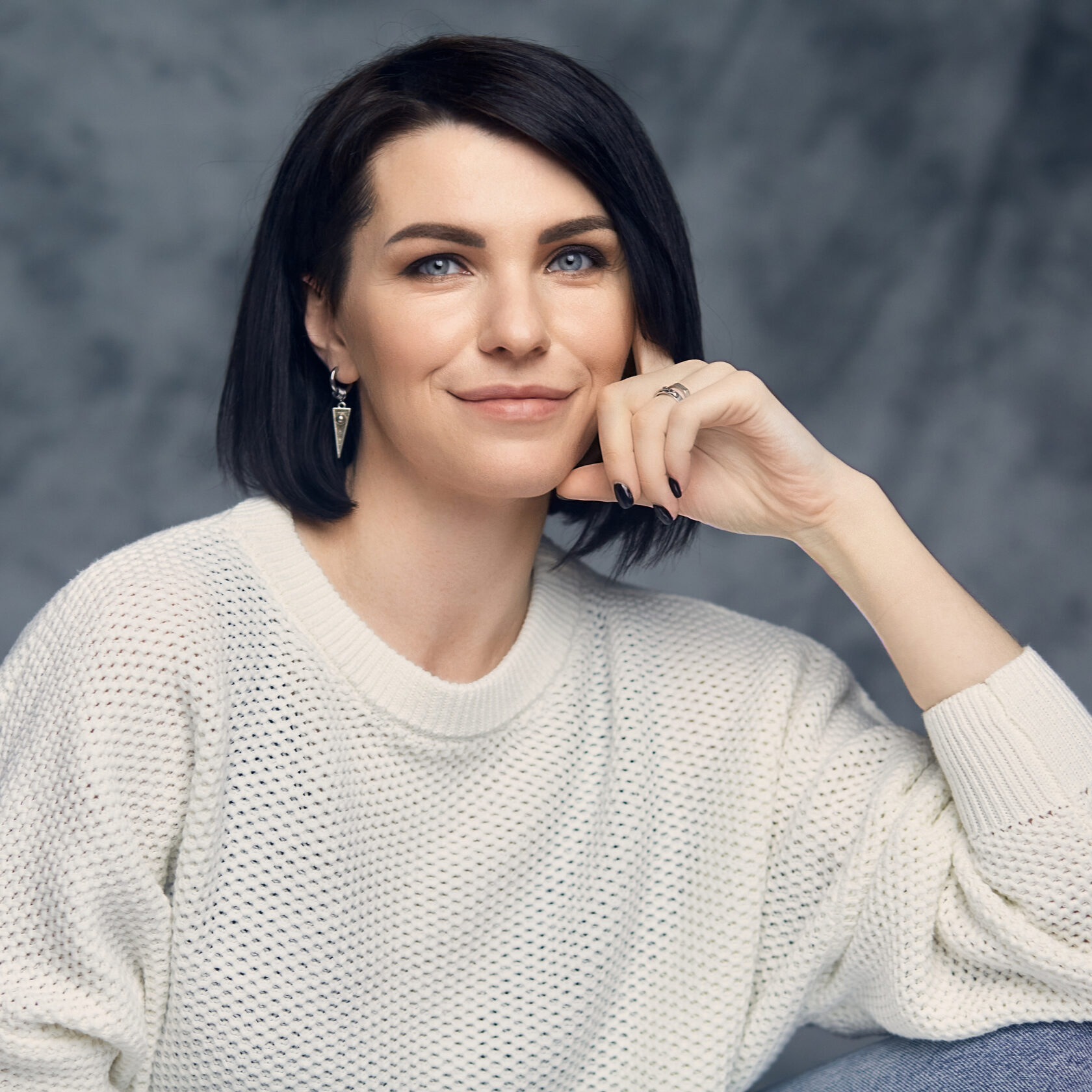 студия петрова. фон для фотостудии. мария кондрашова актриса. автопортретная студия. портретная фотостудия балакина а.