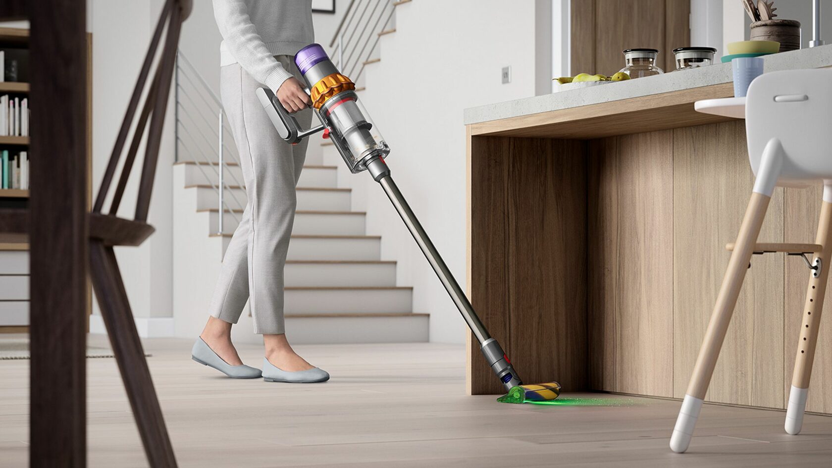 Беспроводной вертикальный пылесос dyson v15 detect