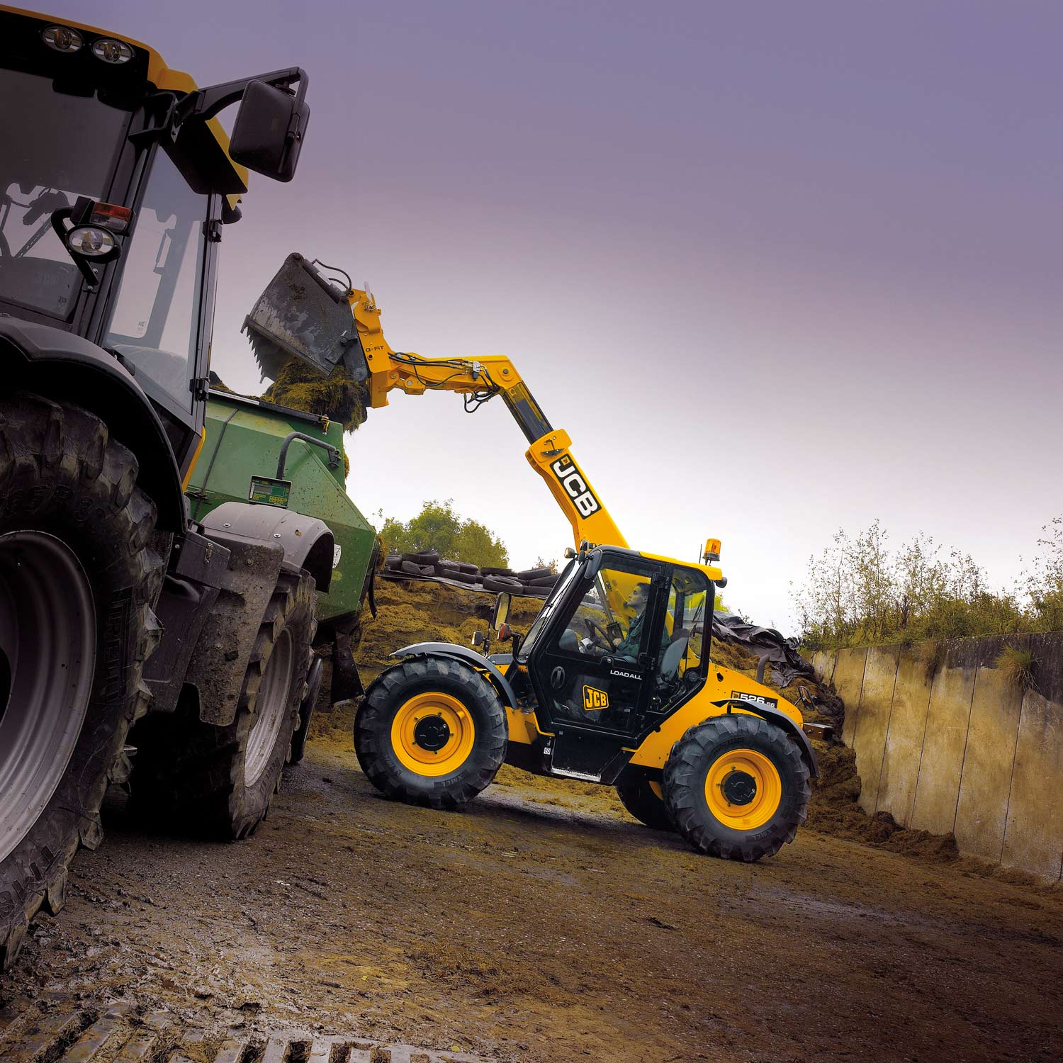 Телескопический погрузчик jcb. Телескопические погрузчики JCB Agri. Телескопический погрузчик JSB. JCB LOADALL 526.