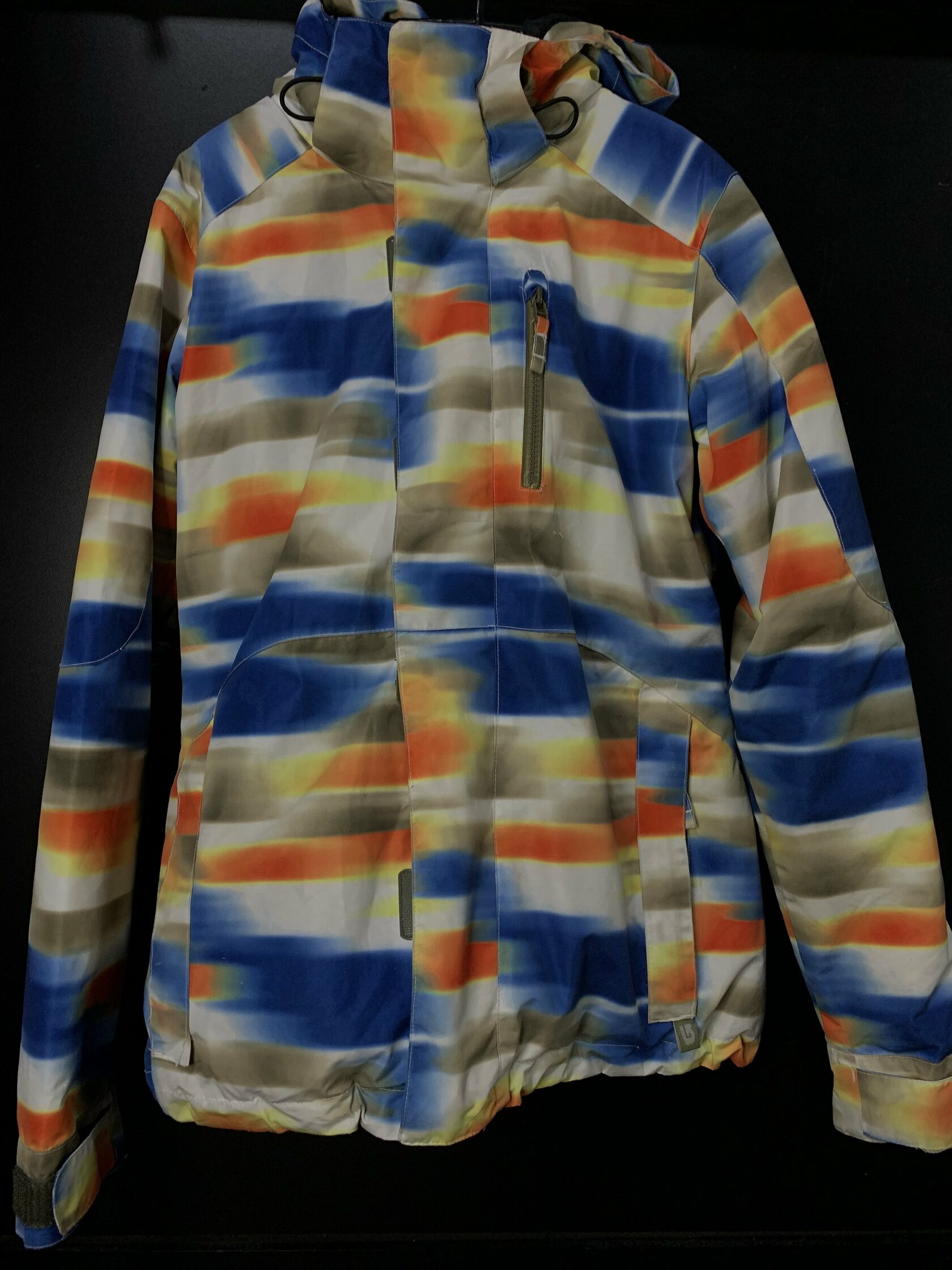 Прокат горнолыжной одежды в Омске - Куртка Burton