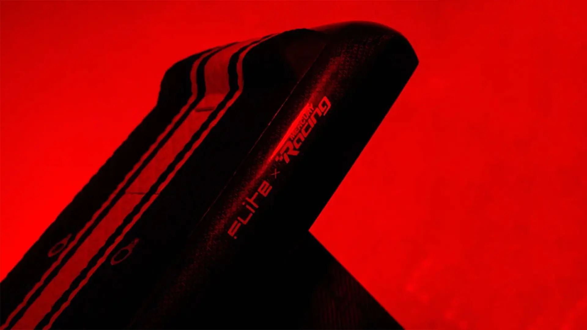 Tail Kicker на модели Fliteboard x Mercury RACE Series 6 (2026)