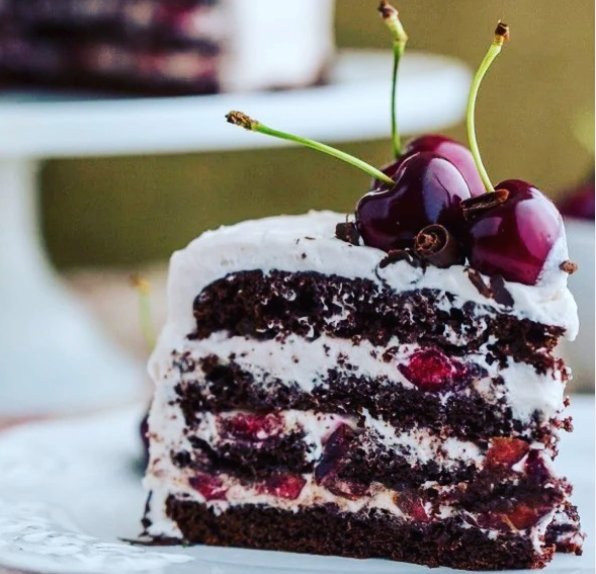 Шоколадный торт с крем чизом и вишней рецепт с фото пошагово в домашних условиях
