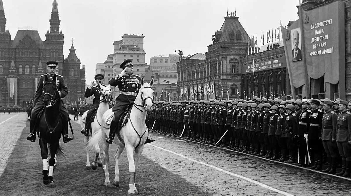 Парад Победы 24 июня 1945 года на Красной площади