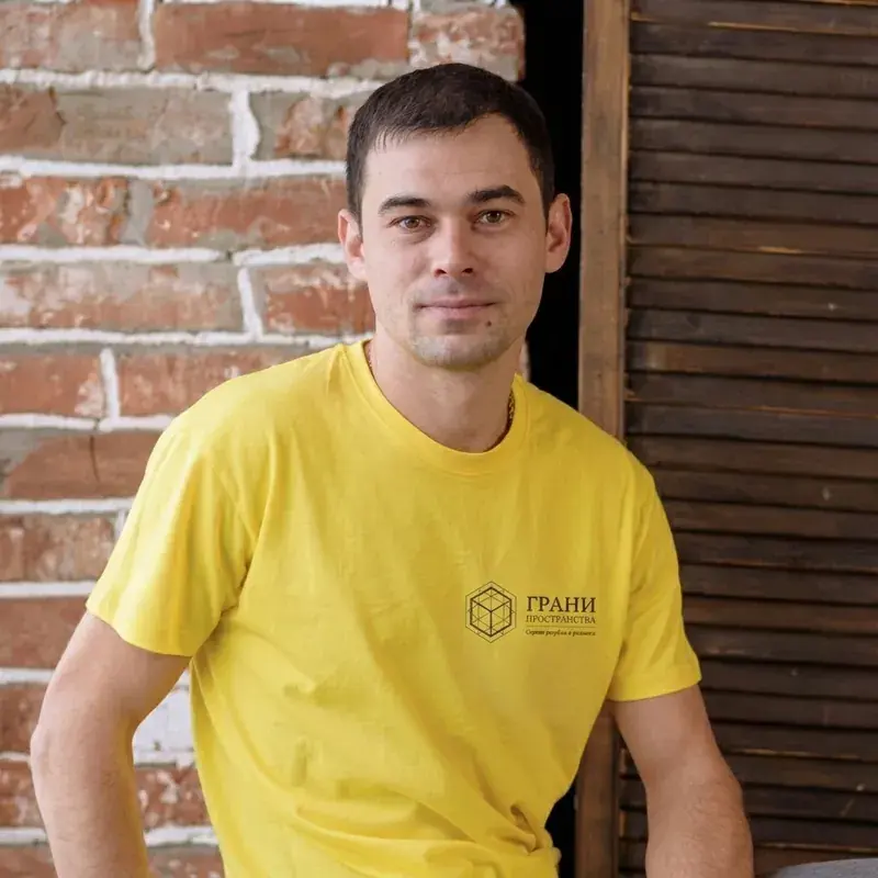 Роман Степанов
