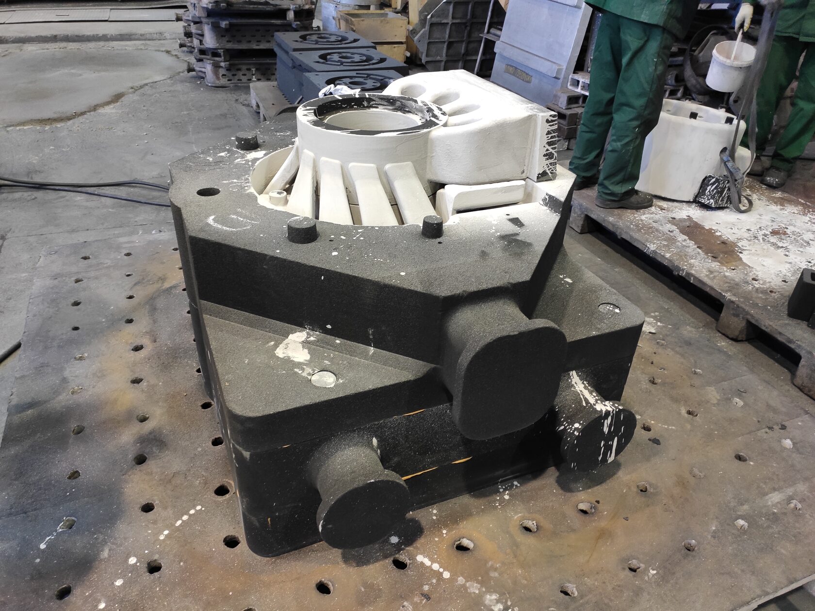 Литейный даниловская мануфактура. Корпус насоса отливка 74976. Эмоз. Литейный корпус. Литейный корпус.